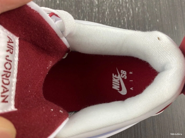 Reps TBK Retro Red DR5415-160 Jordan Pine 4 SB 0823